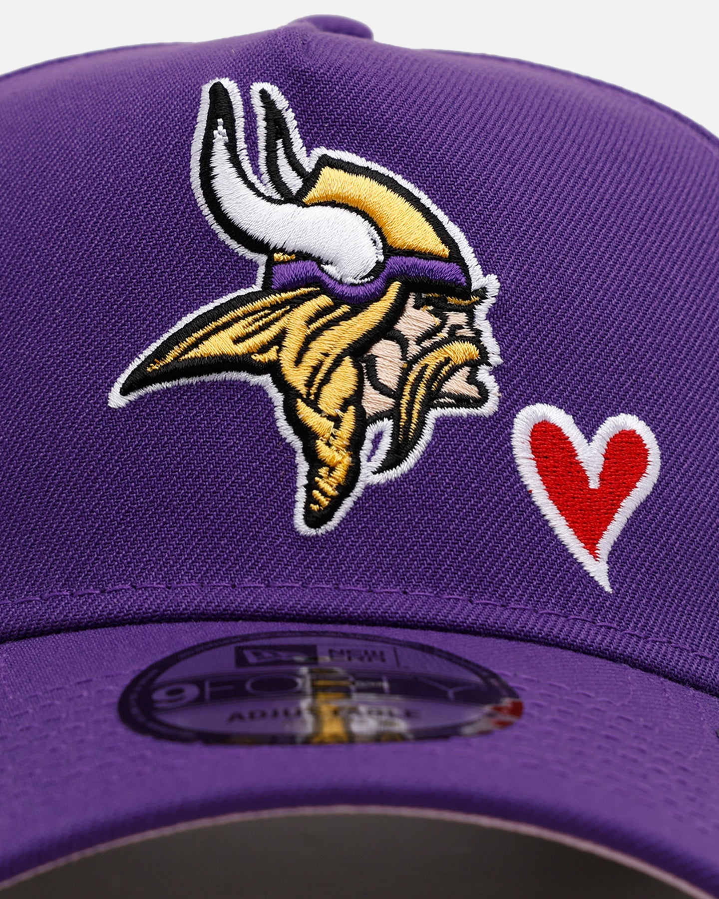 New Era Minnesota Vikings 'Team Color Hearts' 9FORTY A-Frame Snapback Official Team Color